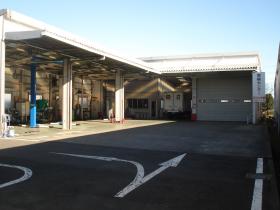 広い整備工場