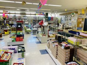 広々とした店内