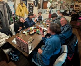 希望者参加の飲み会あり
