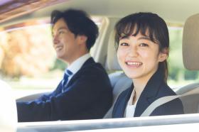 インストラクターと生徒の写真